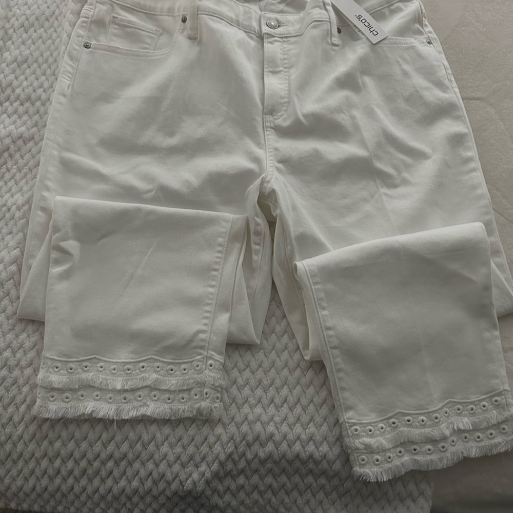 Brand New Chicos Ankle Fray jean.